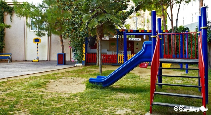 محوطه بازی مخصوص کودکان